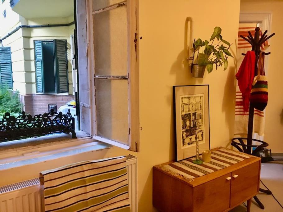 Vintage Studio Apartment, Garden And Free Parking Budapest Ngoại thất bức ảnh