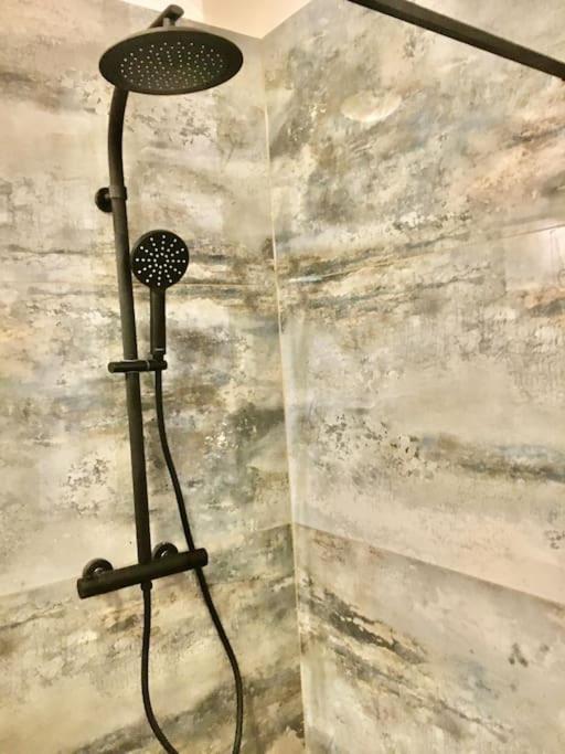 Vintage Studio Apartment, Garden And Free Parking Budapest Ngoại thất bức ảnh